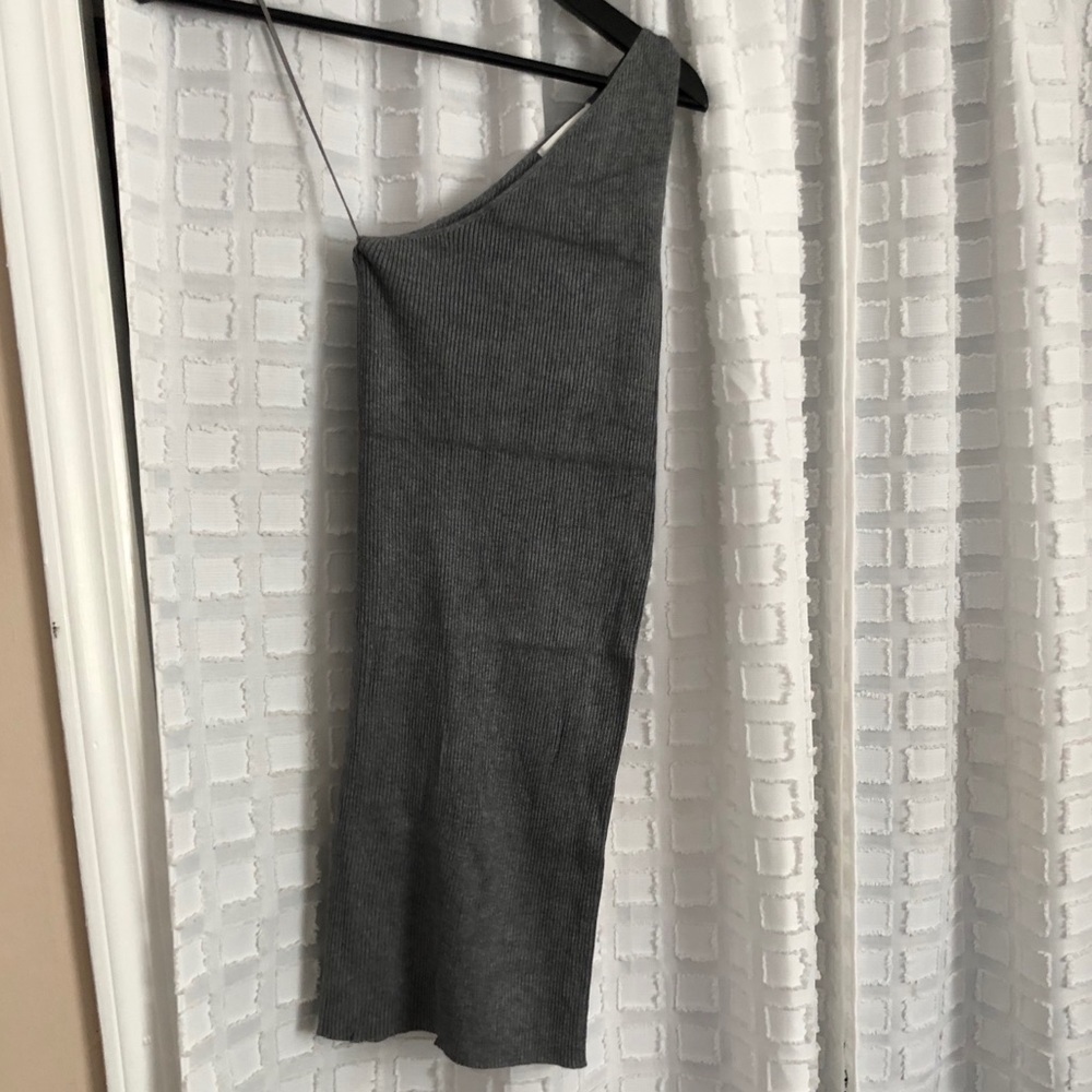 Dress - Picture 4 of 6